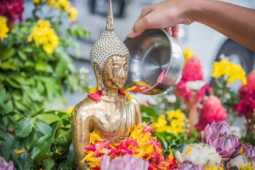 “Nam Ob Thai” – Mùi hương độc đáo của Tết năm mới Songkran tại Thái Lan